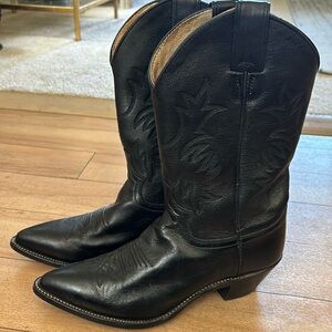 Justin women’s black cowboy boots